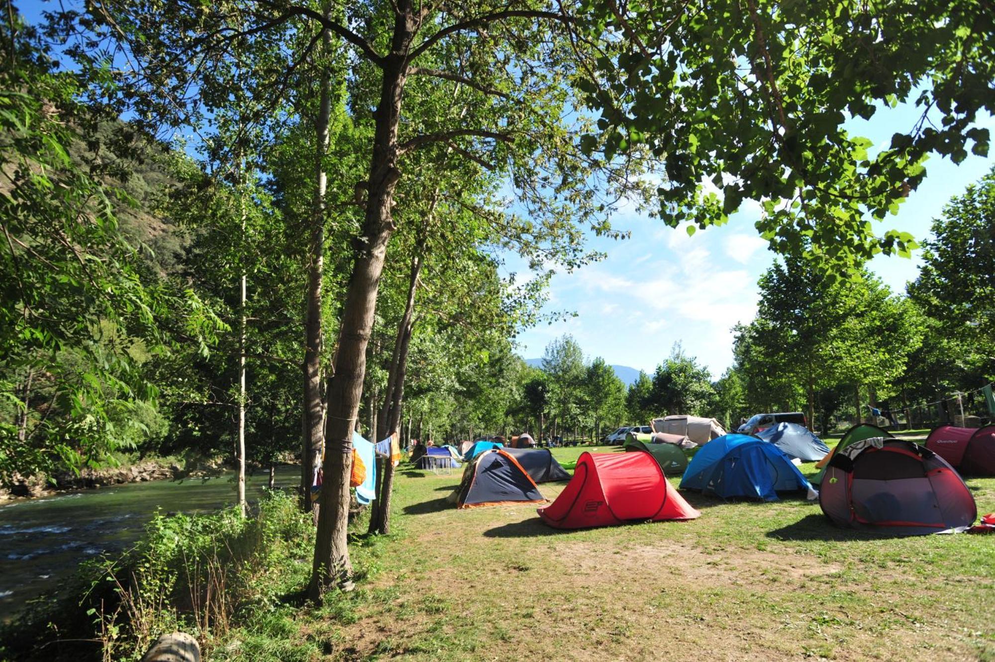 Отель Camping Noguera Pallaresa Сорт Экстерьер фото